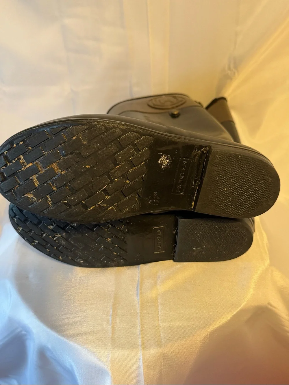 Hunter women’s black